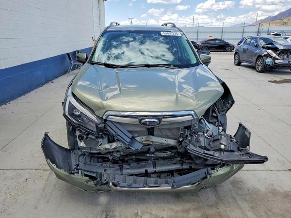 2021 SUBARU FORESTER