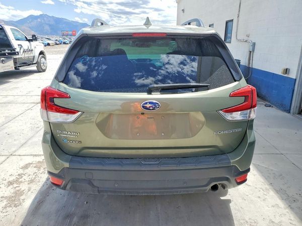 2021 SUBARU FORESTER