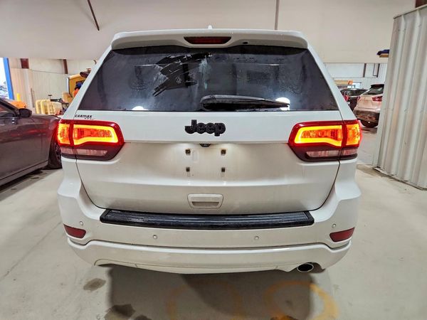 2018 JEEP GRAND CHEROKEE LAREDO 4X2
