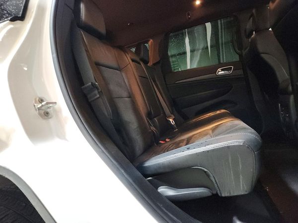 2018 JEEP GRAND CHEROKEE LAREDO 4X2