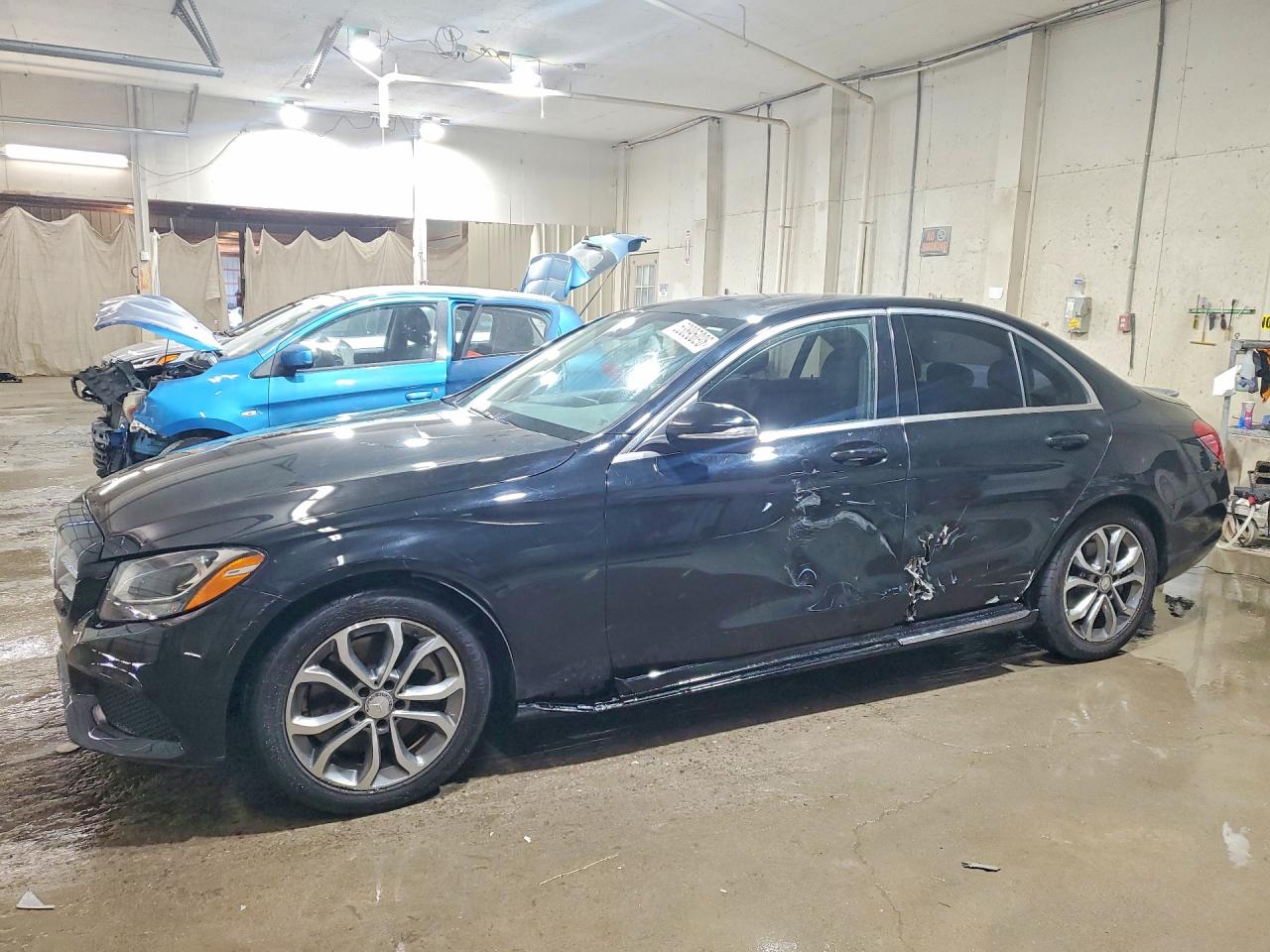 2016 MERCEDES-BENZ C C300