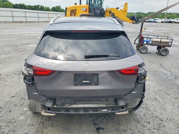 2023 MERCEDES-BENZ GLA