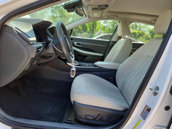 2022 HYUNDAI SONATA