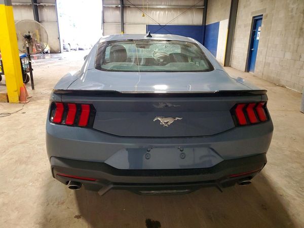 2025 FORD MUSTANG