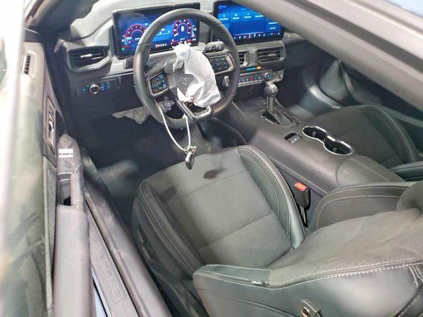 2025 FORD MUSTANG