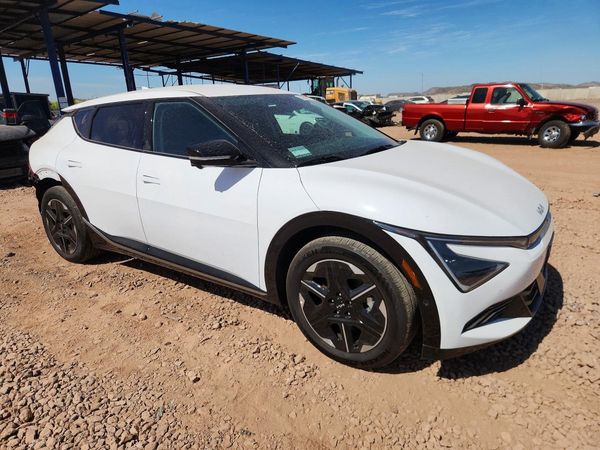 2025 KIA EV6