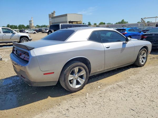 2018 DODGE CHALLENGER SXT