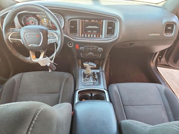 2017 DODGE CHARGER SXT