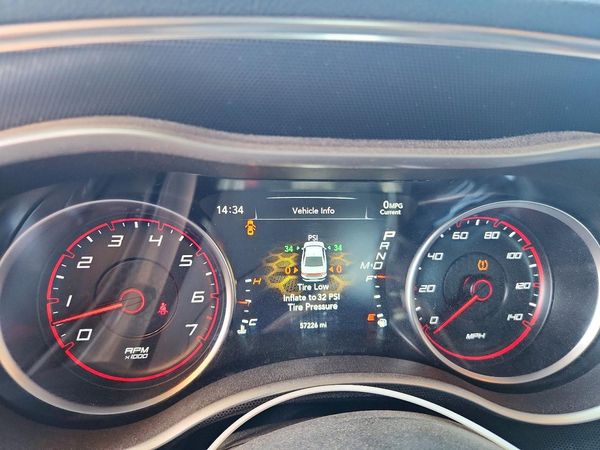 2017 DODGE CHARGER SXT