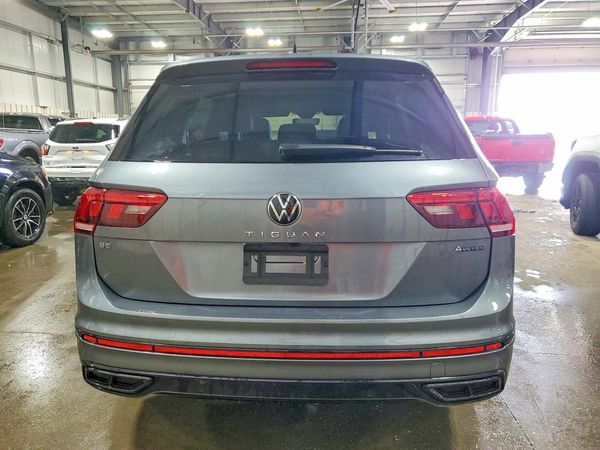 2024 VOLKSWAGEN TIGUAN 4Motion SE R-Line Black