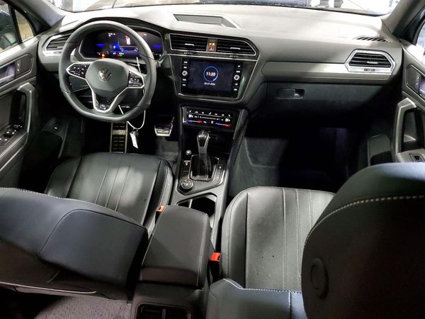 2024 VOLKSWAGEN TIGUAN 4Motion SE R-Line Black