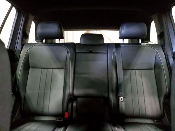 2024 VOLKSWAGEN TIGUAN 4Motion SE R-Line Black