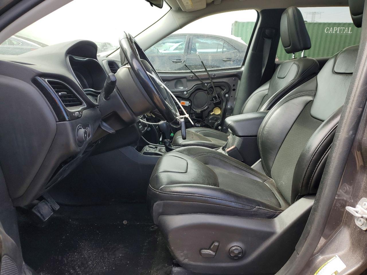 2019 JEEP CHEEROKE Latitude Plus