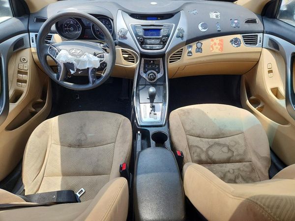 2013 HYUNDAI ELANTRA