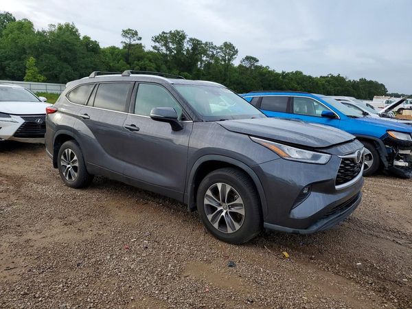 2020 TOYOTA HIGHLANDER