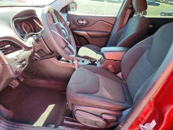 2019 JEEP CHEROKEE LATITUDE FWD