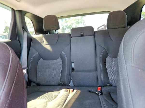 2019 JEEP CHEROKEE LATITUDE FWD