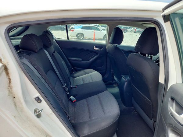 2017 KIA FORTE