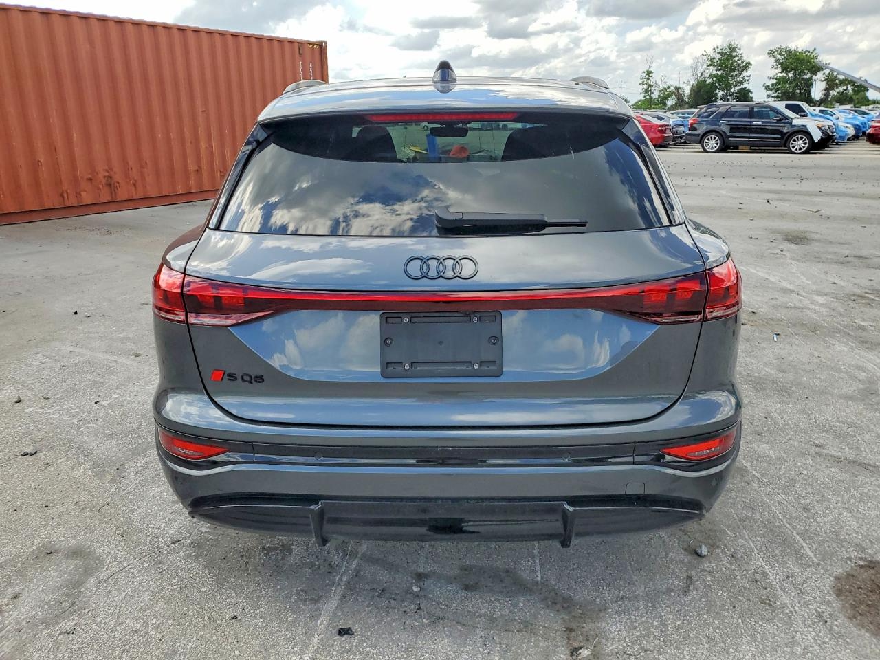 2025 AUDI SQ6 E-TRON e-tron quattro Prestige