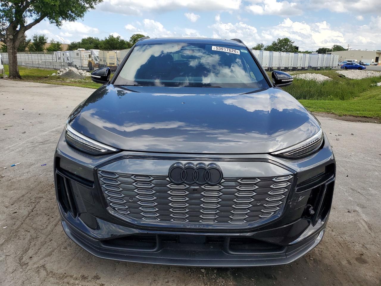 2025 AUDI SQ6 E-TRON e-tron quattro Prestige