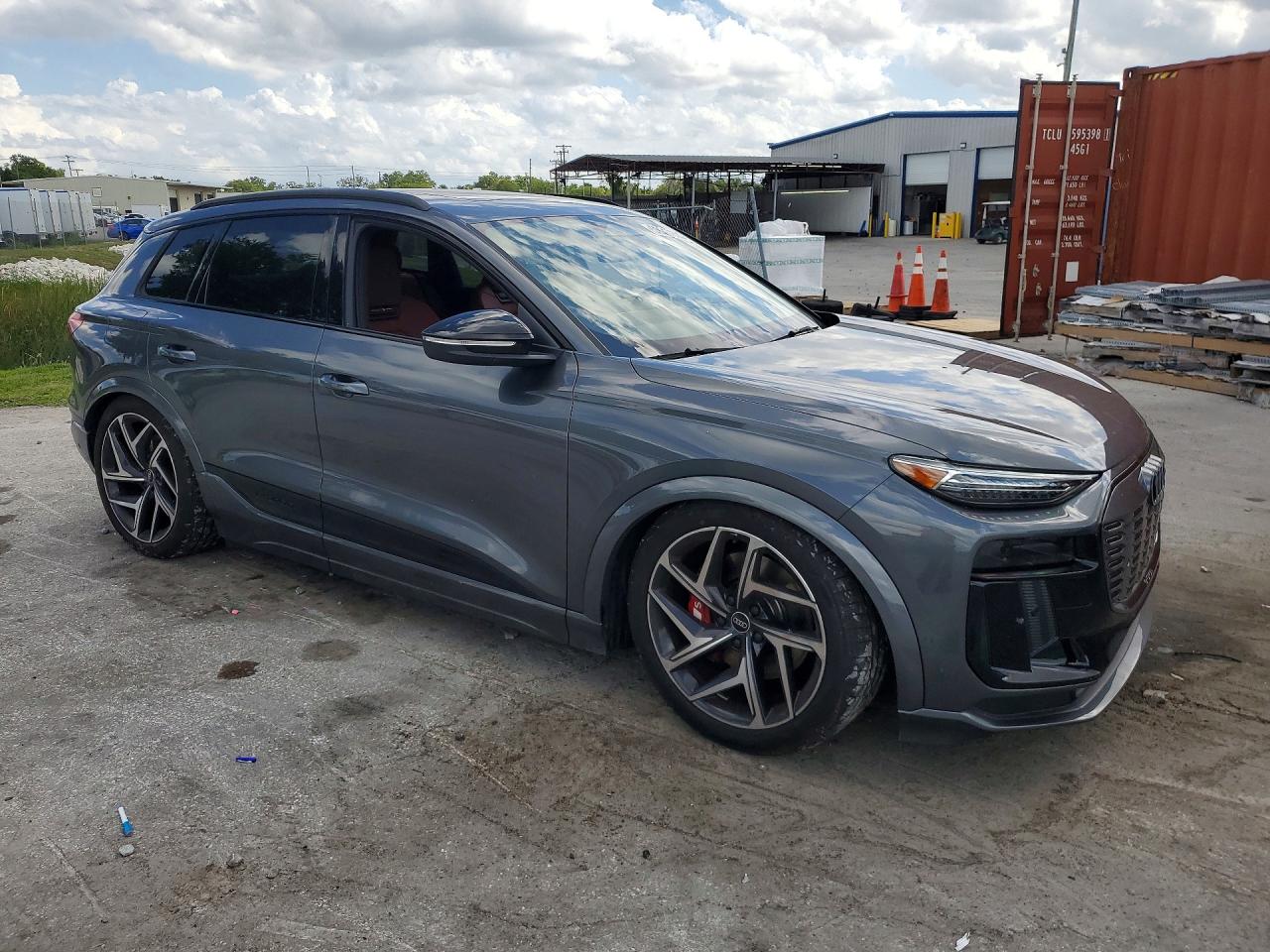2025 AUDI SQ6 E-TRON e-tron quattro Prestige