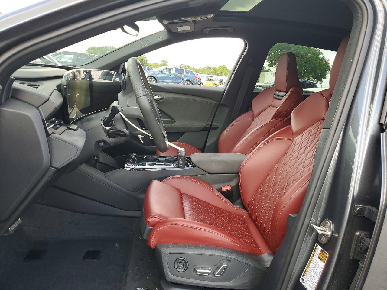 2025 AUDI SQ6 E-TRON e-tron quattro Prestige
