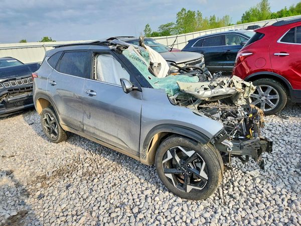 2025 KIA SELTOS EX — Passenger 3/4