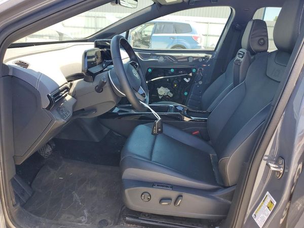 2023 VOLKSWAGEN ID.4 Pro S / Pro S Plus