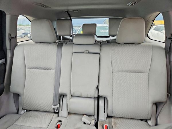 2018 TOYOTA HIGHLANDER LE