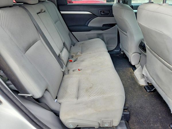 2018 TOYOTA HIGHLANDER LE