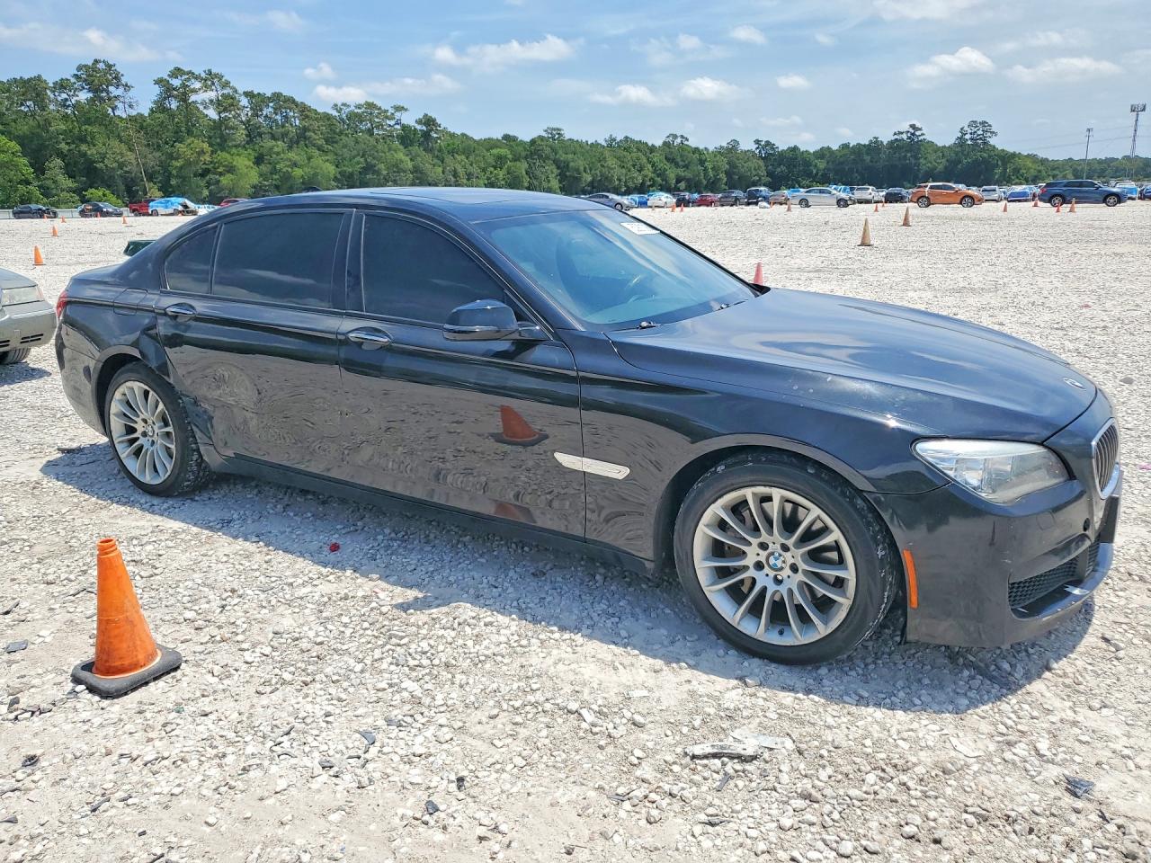 2015 BMW 740