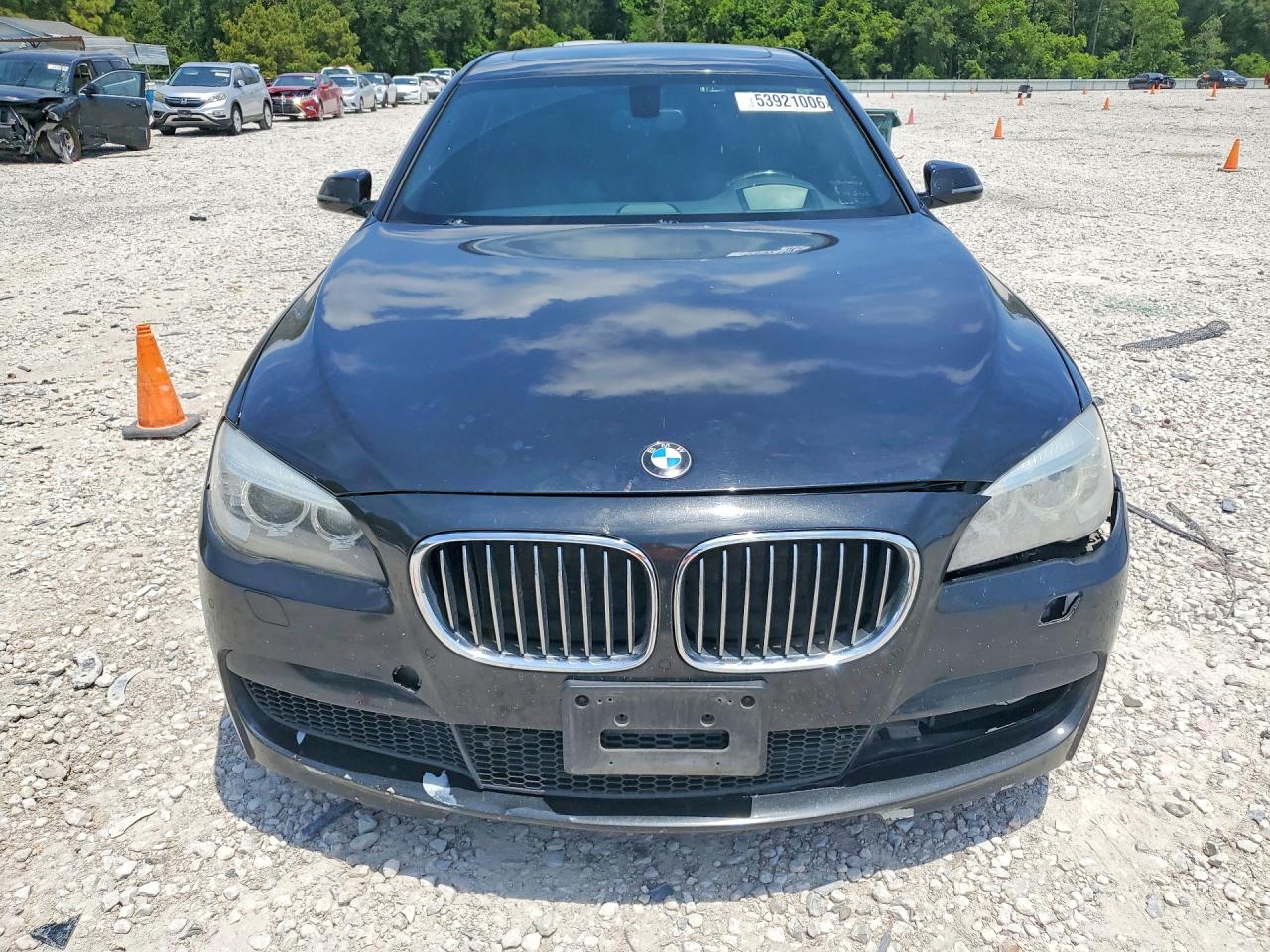 2015 BMW 740