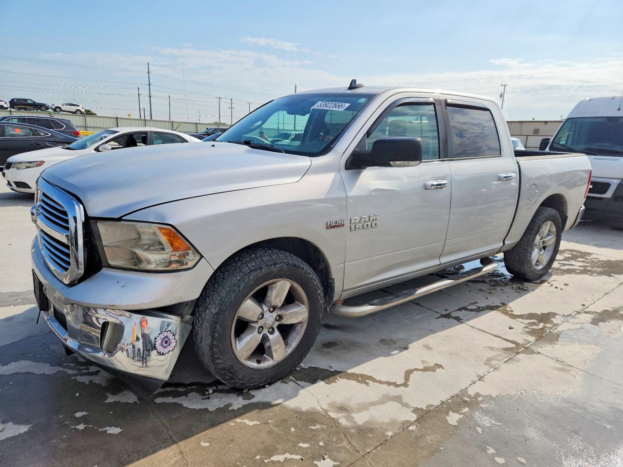 2016 RAM 1500 SLT CREW CAB 4X2