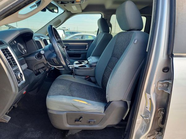 2016 RAM 1500 SLT CREW CAB 4X2