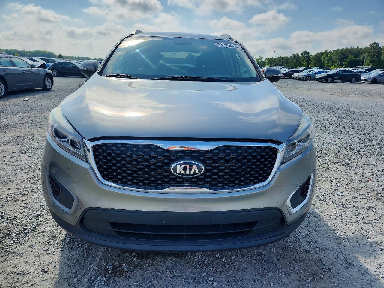 2016 KIA SORENTO L / LX
