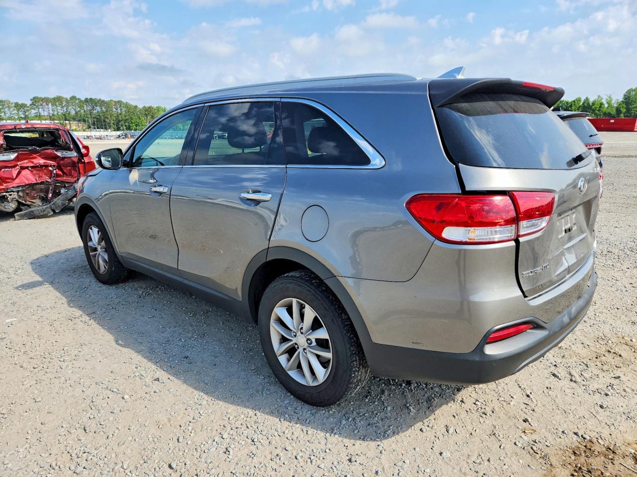 2016 KIA SORENTO L / LX