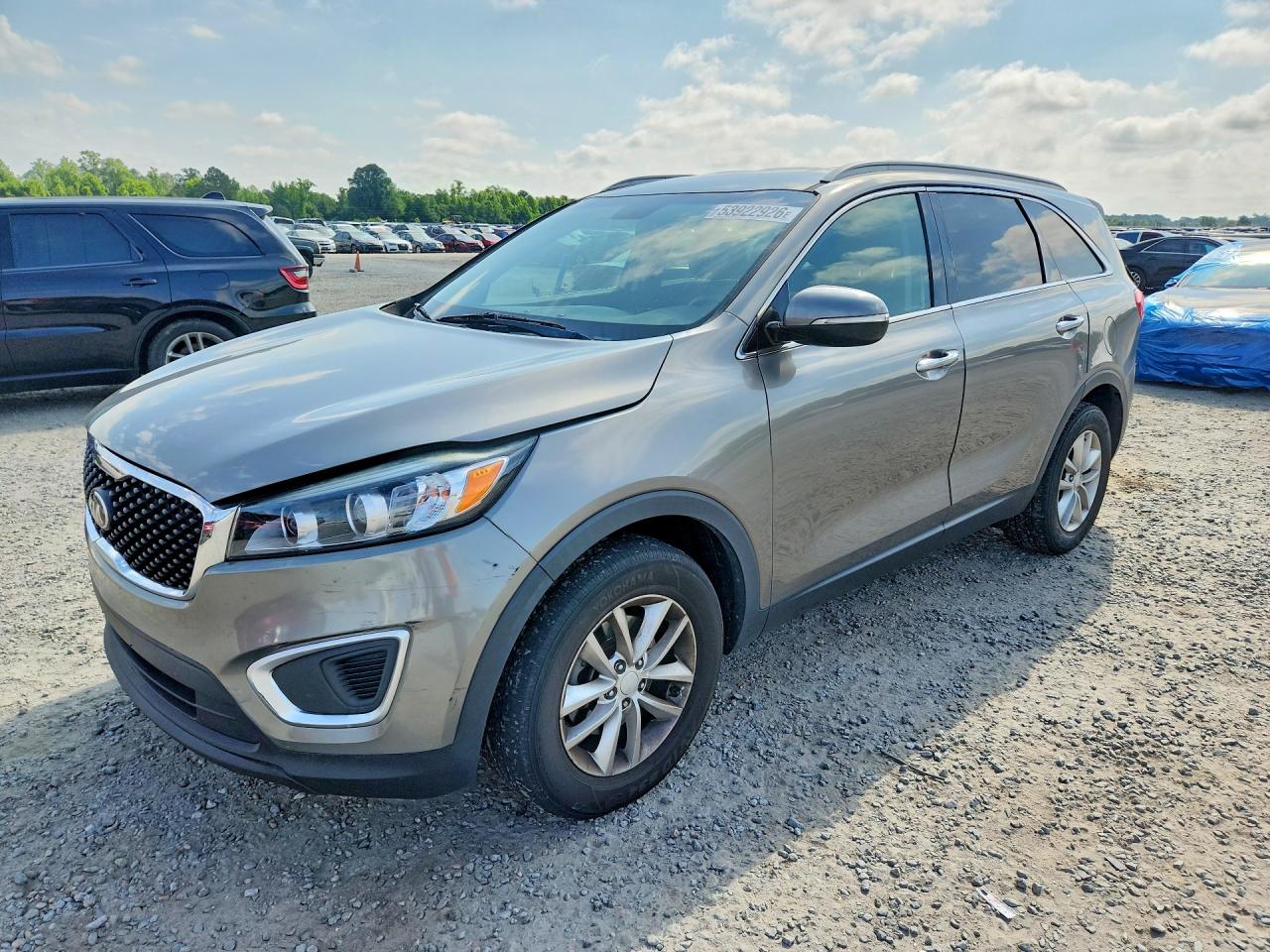 2016 KIA SORENTO L / LX