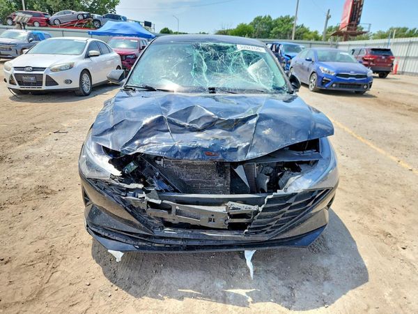 2021 HYUNDAI ELANTRA SE