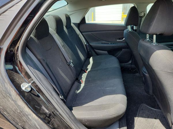 2021 HYUNDAI ELANTRA SE