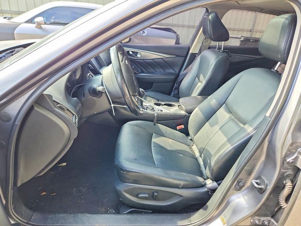 2015 INFINITI Q50