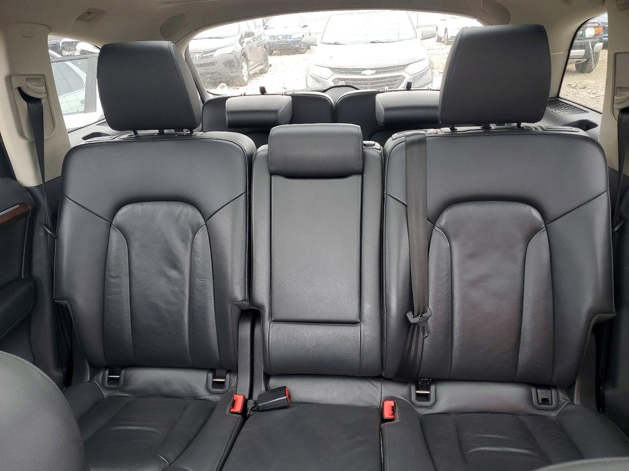2012 AUDI Q7 Premium Plus
