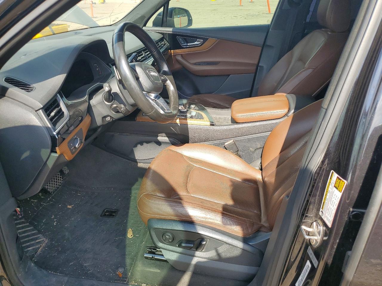 2017 AUDI Q7 quattro Premium Plus