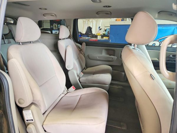 2020 KIA SEDONA