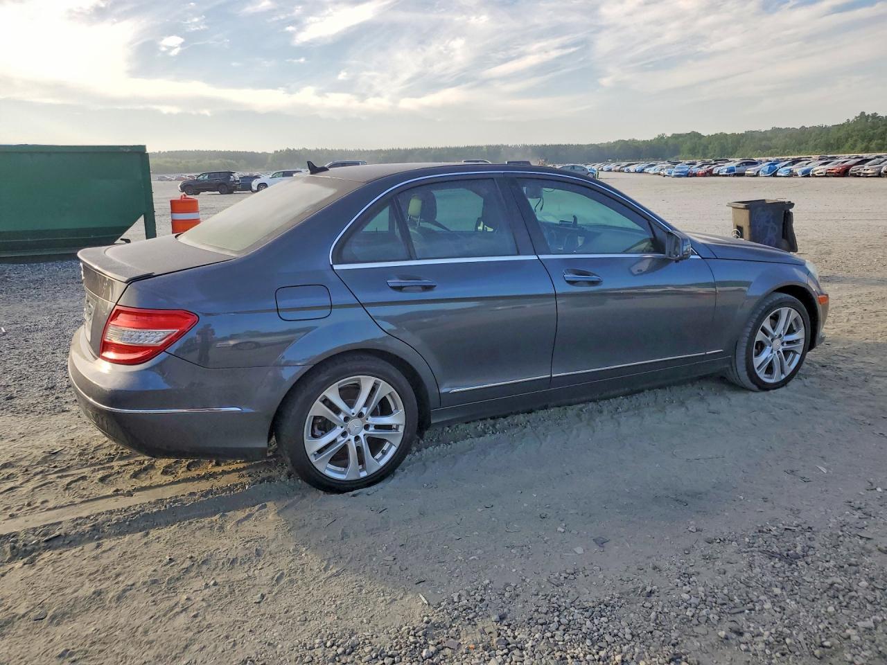 2014 MERCEDES-BENZ C C250