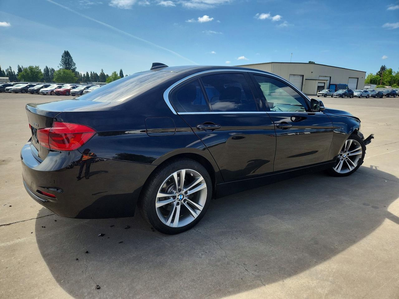 2017 BMW 330 SA