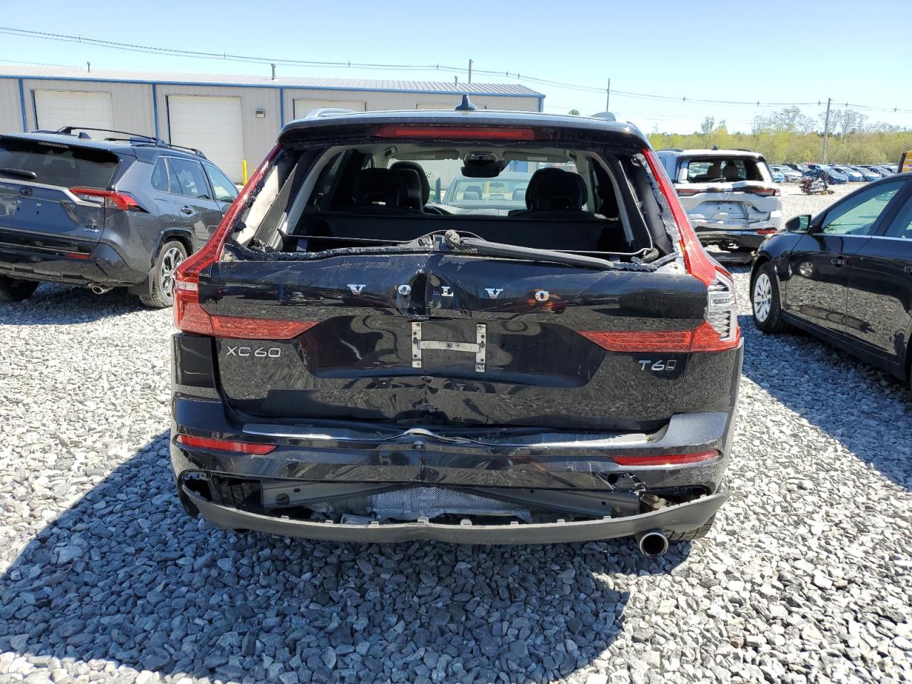 2018 VOLVO XC60 Momentum