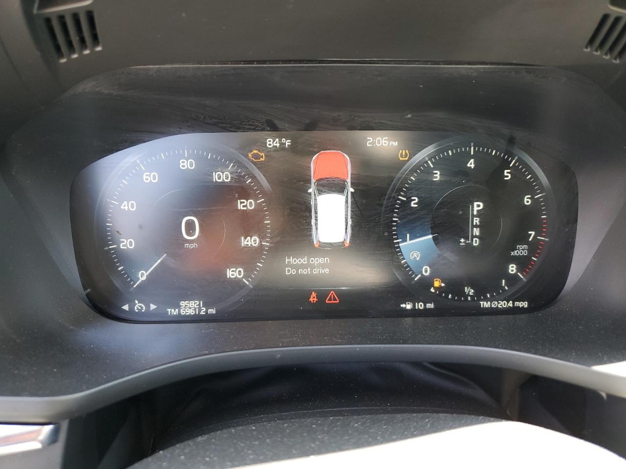 2018 VOLVO XC60 Momentum