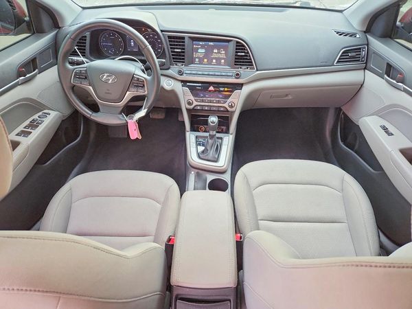 2017 HYUNDAI ELANTRA