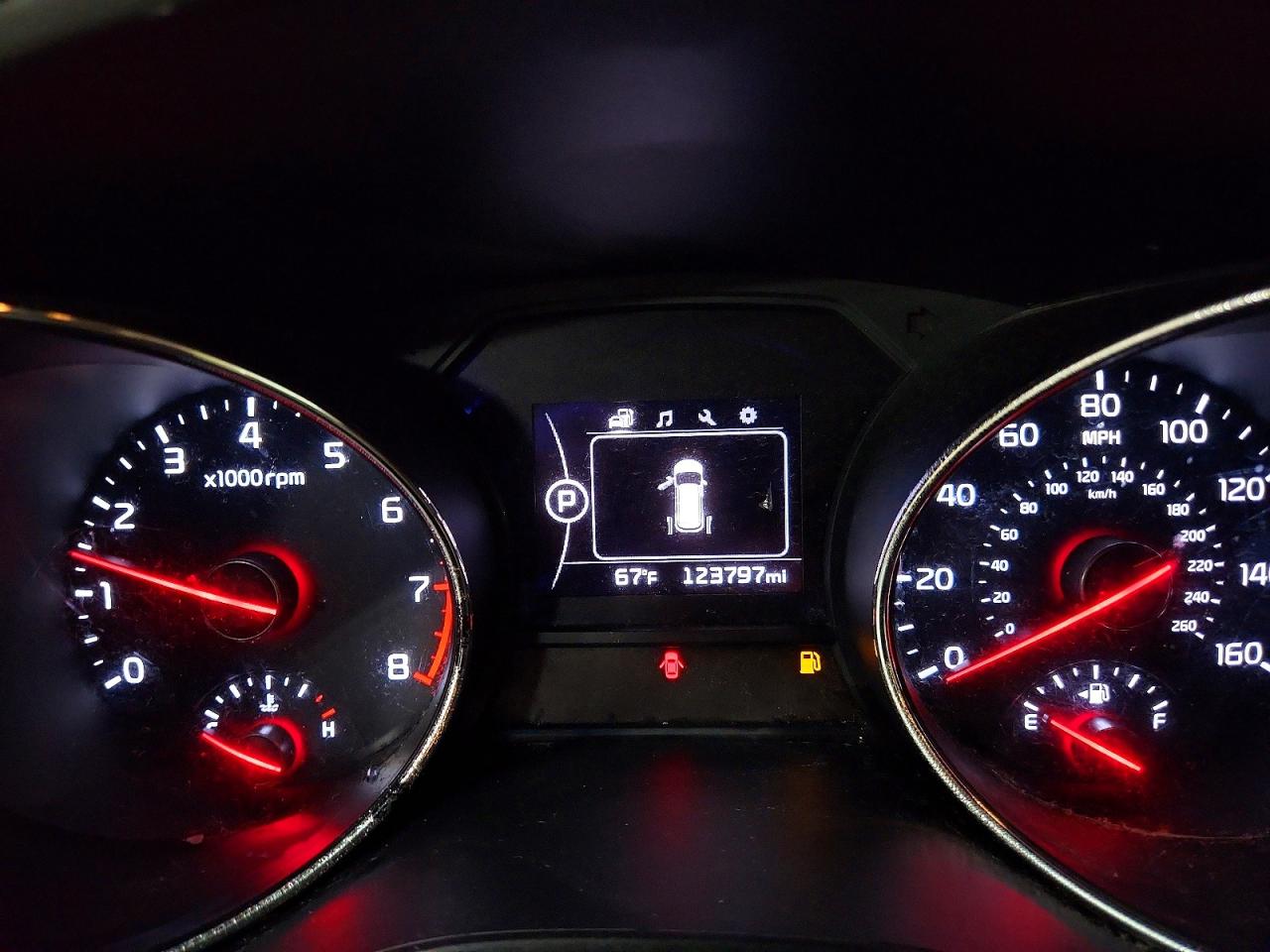 2017 KIA SEDONA LX
