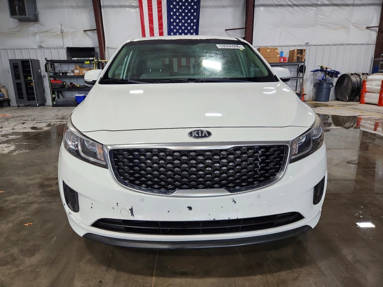 2017 KIA SEDONA LX